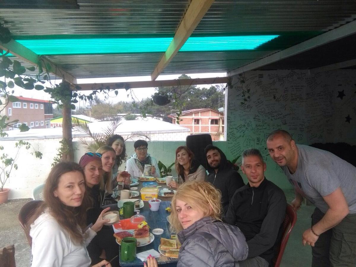 Victorias Hotel Panajachel Dış mekan fotoğraf