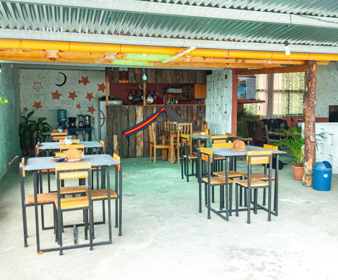 Victorias Hotel Panajachel Dış mekan fotoğraf